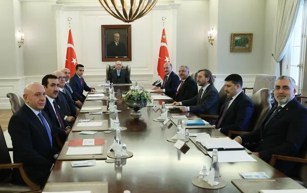 son-dakika-baskan-erdogandan-onemli-kabuller-tisk-ve-ermeni-vakiflar-birligi-baskani-ile-gorustu-1643123242266.jpeg Son dakika: Başkan Erdoğan'dan önemli kabuller! TİSK ve Ermeni Vakıflar Birliği Başkanı ile görüştü-1