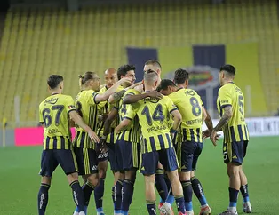 Fenerbahçe'de her şey sil baştan değişiyor! 12 isim hakkında kritik karar