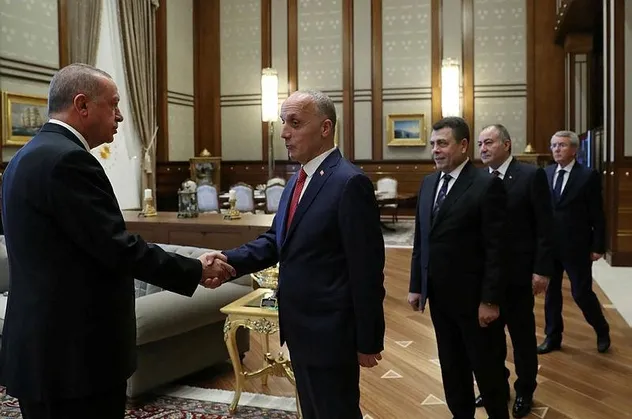 Başkan Erdoğan, Türk-İş heyetini kabul etti