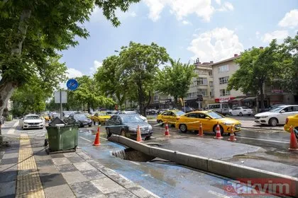SON DAKİKA: Başkent Ankara’da sağanak yağış sonrası yol çöktü