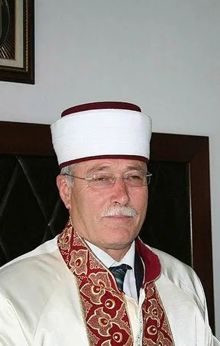 Yunanistan'da namaza giden seçilmiş müftüye hapis cezası