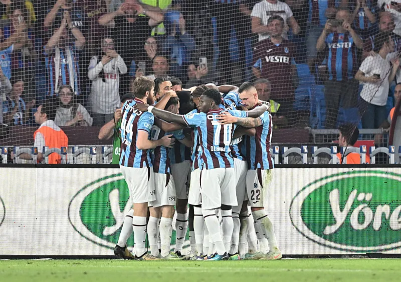 Trabzonspor'da hedef 2'de 2! Fatih Tekke 11'ini netleştirdi - 8