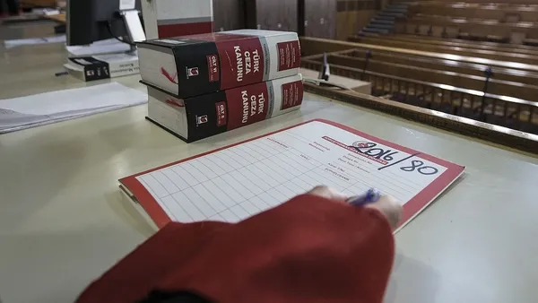 Yargıtay’dan emsal karar! Sadakatsiz eşini izleyen kadına şok!-5