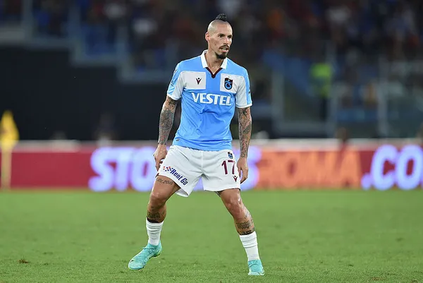 marek-hamsik-fenerbahce-macinda-oynayacak-mi-trabzonspordan-aciklama-geldi-1634219939848.jpg Marek Hamsik Fenerbahçe maçında oynayacak mı? Trabzonspor'dan açıklama geldi-3