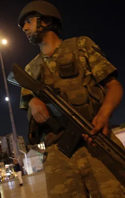 Sabiha Gökçen'de Erdoğan'ı beklemişler