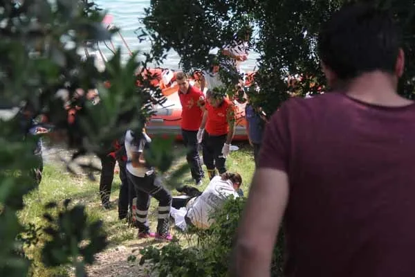 Feci olay! Balık tutanlar fark edip hemen 155'i aradılar-1