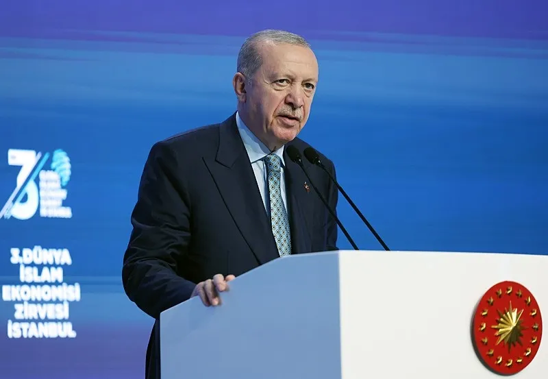 baskan-erdogandan-dunyaya-cagri-faiz-olan-yerde-bereket-olmaz-emlak-katilim-halka-arz-olacak-3-buyuk-banka-bir-1780669805850.jpeg Başkan Erdoğan'dan dünyaya çağrı: "Faiz olan yerde bereket olmaz" | Emlak Katılım halka arz olacak 3 büyük banka birleşecek-8