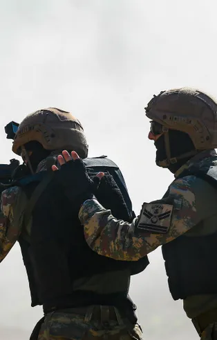 Son dakika: Kars'ta terör örgütüne büyük darbe! Şehitlerin kanı yerde kalmadı!