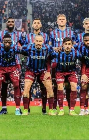 Tarihe geçmek isteyen Trabzonspor'da Abdullah Avcı takımına seslendi!  “Kutlamaları artık bir kenara bırakın"