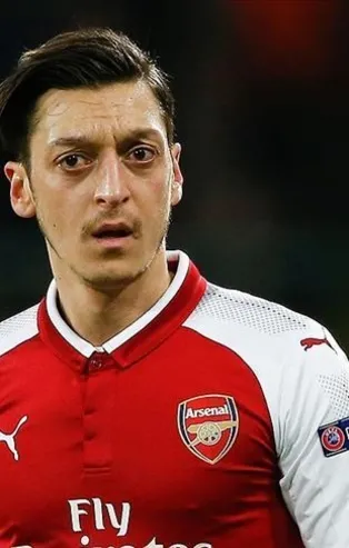 Arsenal taraftarından Mesut Özil için imza kampanyası: Mesut'u yeniden kadroya alın