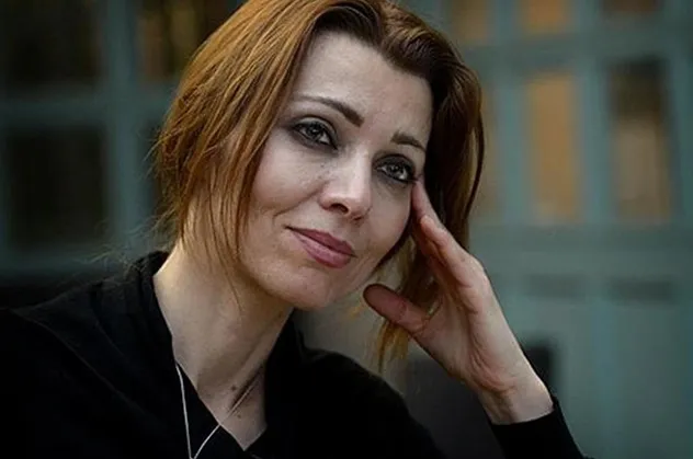 Feto'nun gelini Elif Şafak kıvırdı
