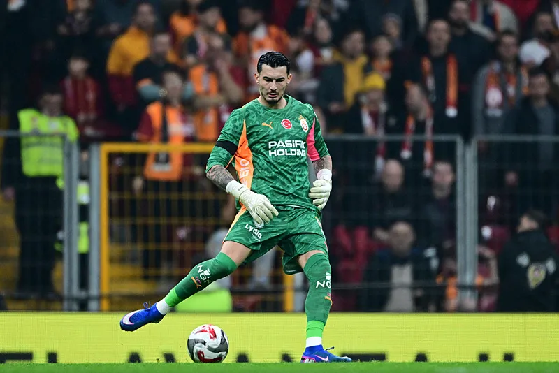 Galatasaray yaz transferine başladı! Efsane ismin oğlu bekleniyor - 12