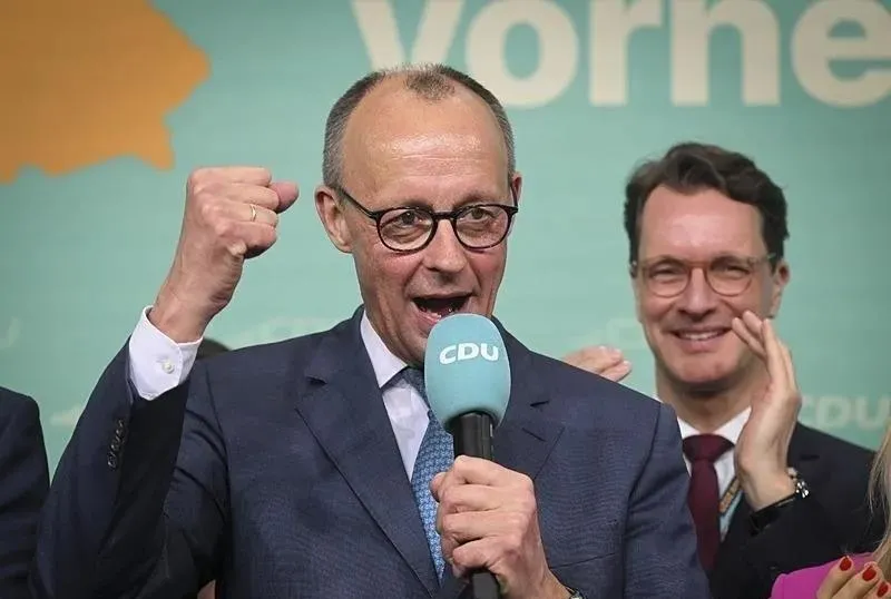 Almanya’da zafer Merz’in