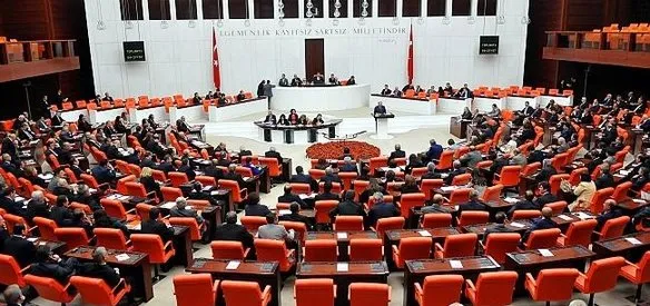 AK Parti, CHP ve MHP'nin TBMM grupları tarafından Ankara'daki Merasim Sokak'taki terör saldırısına ilişkin ortak bildiri yayınlandı.