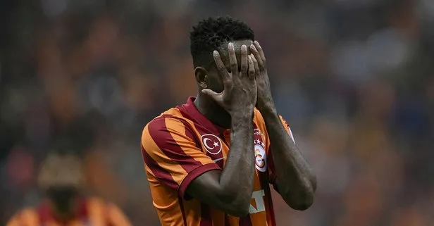 Galatasaray'da Bakambu gidiyor o geliyor!