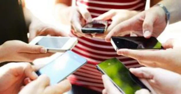 Akıllı telefona 11.8 milyar verdik