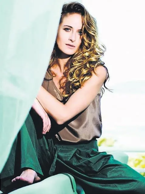 kadir-dogulunun-serra-ariturkle-ile-dini-nikah-yapti-iddialarina-gulup-gecerken-neslihan-atagulden-tam-destek-1650653852365.jpeg Kadir Doğulu'nun Serra Arıtürk'le ile dini nikah yaptı iddialarına gülüp geçerken Neslihan Atagül'den tam destek geldi-6