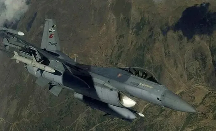 1705638722975.jpeg Türkiye'nin başarılı hava operasyonları terör örgütünü korkuttu! PKK ABD himayesinde çıkardığı petrolü tankerlerle kaçırıyor-5