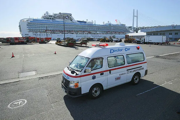 Japonya'da karantinaya alınan cruise gemisinde Koronavirüs vakası 130'a çıktı-6