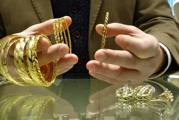 1 çeyrek altını bile olan kasırgaya hazır olsun! Dev banka altın fiyatları için yeni rakam verdi