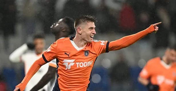 Başakşehir'in golcüsü Krzysztof Piatek'e dev teklif!