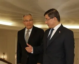 Davutoğlu Baykal’a teşekkür etti