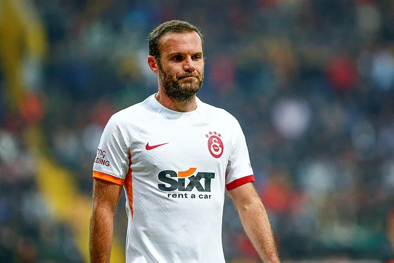 Derbi sonrası flaş karar! Okan Buruk o isimlerin biletini kesti - 14