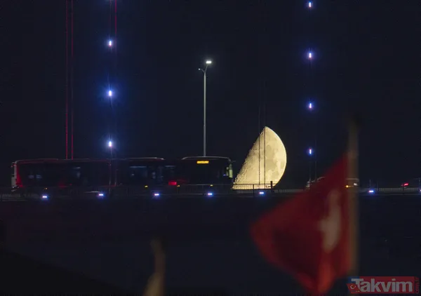 İstanbul'da kartpostallık görüntüler... Yarım ay büyüledi - 9