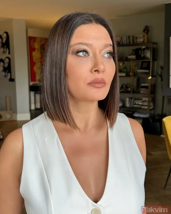 Ekim ayında denize giren Nurgül Yeşilçay bikinisiyle salına salına yürüdü! Victoria's Secret mankenlerini ti’ye aldı! - 2