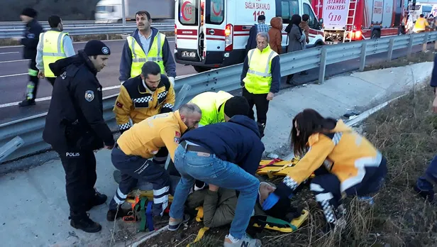 Son dakika: Kuzey Marmara Otoyolunda otobüs devrildi-2