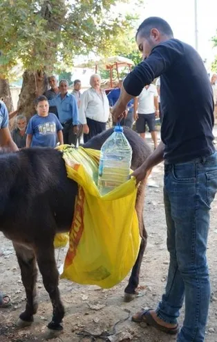 İzmir'de şimdi de su sorunu! Eşekle çözüm buldular