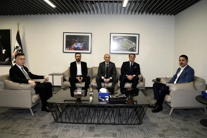 cumhur-ittifakinin-ibb-baskan-adayi-murat-kurumdan-spor-kuluplerine-ziyaret-istanbul-sporun-baskenti-olacak-1705492231226.jpeg Cumhur İttifakı'nın İBB Başkan Adayı Murat Kurum'dan spor kulüplerine ziyaret! Dursun Özbek'ten övgü: İstanbul için bir şans-3