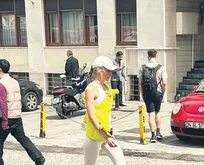 Güzel oyuncu Bade İşçil yürüyüşlerinden ödün vermiyor!