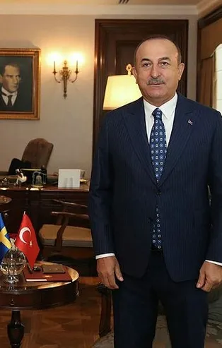 Son dakika: Bakan Çavuşoğlu'ndan terör sevici Linde'ye sert tepki: Bu yetkiyi kimden alıyorsunuz?