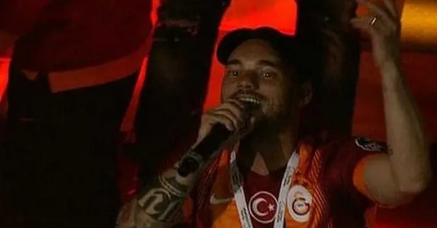 Galatasaray Teknik Direktörü olmayı kafasına koyan Wesley Sneijder’in kitabında ’Fener Ağlama’ deayı