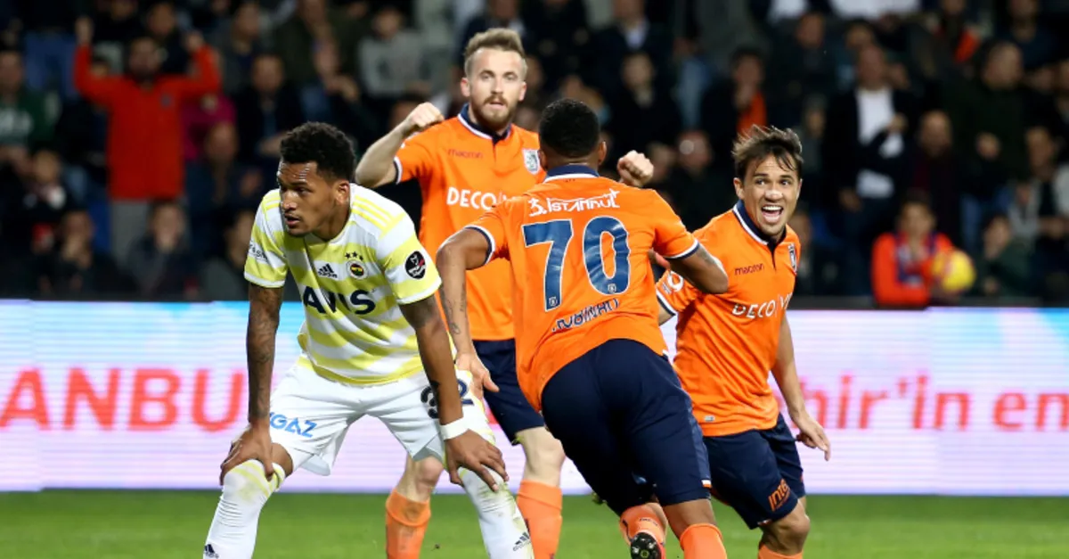 Lider sürprize izin vermedi! Başakşehir 2-1 Fenerbahçe