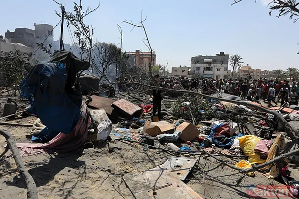 Soykırımcı İsrail alçak saldırısı sonrası El Mevasi'deki yıkım böyle görüntülendi! İşte kare kare vahşet - 4