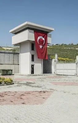 İstanbul'da "kale gibi" polis merkezi