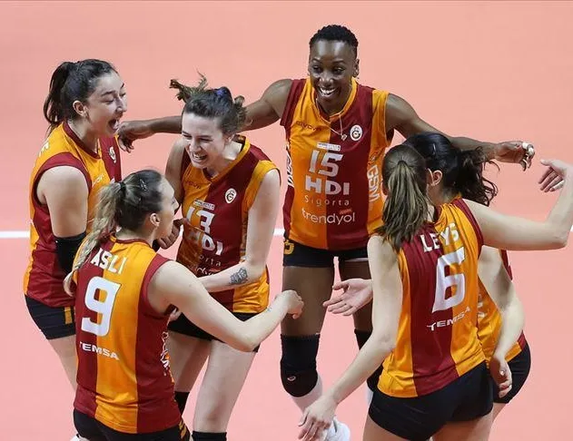 Cimbom’dan erken veda