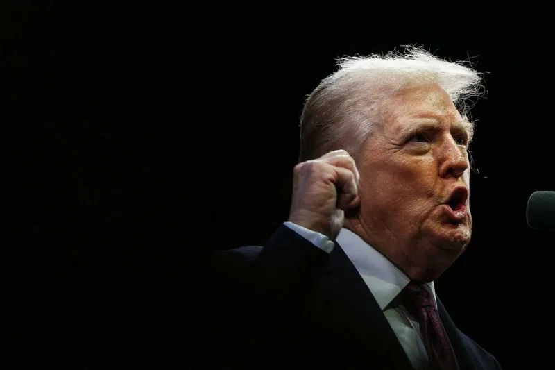 abdnin-irana-saldirilari-pahaliya-patladi-4-gunde-yaklasik-2-milyar-dolarlik-askeri-ekipman-1772623917132.jpeg ABD'nin İran'a saldırıları pahalıya patladı: 4 günde yaklaşık 2 milyar dolarlık askeri ekipman!-7