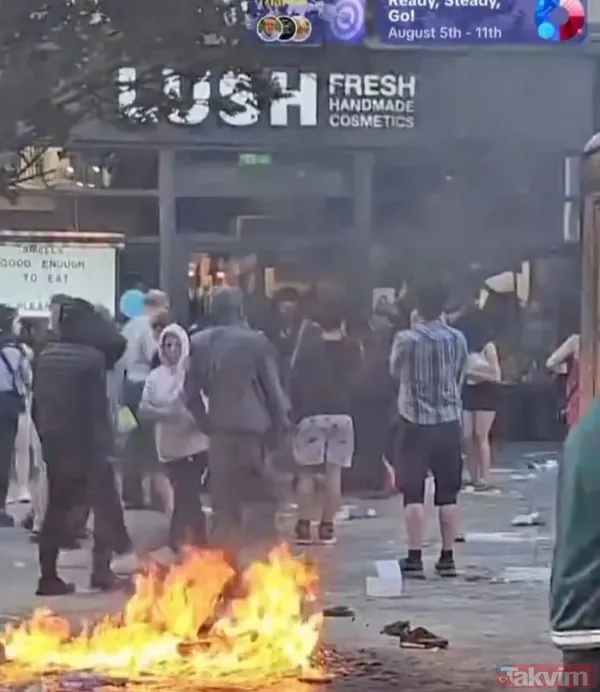 İngiltere karıştı: Aşırı sağcılar sokakları ateşe verdi, dükkanları yağmaladı! 92 kişi gözaltında - 4