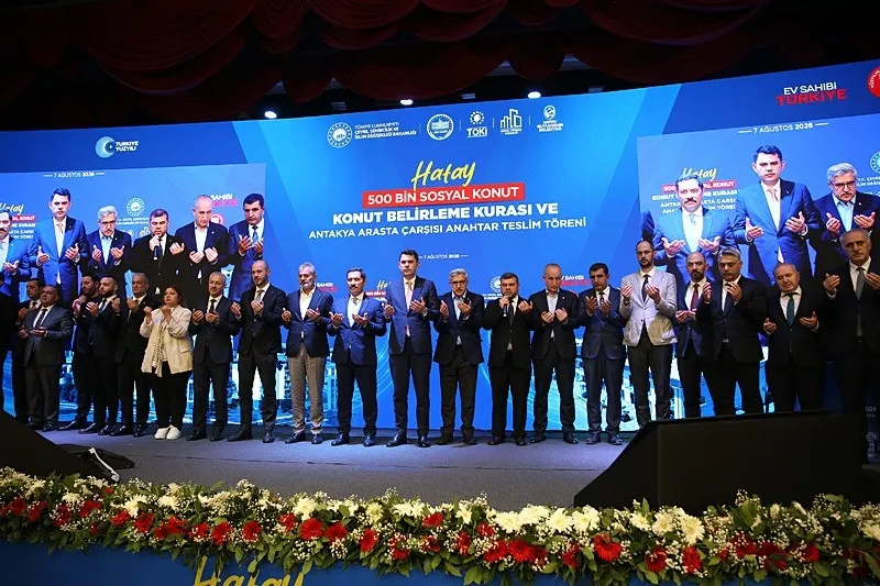 hatayda-500-bin-sosyal-konut-kura-cekimi-yapildi-1786113001074.jpeg Bakan Kurum Hatay'da butona bastı: Hak sahiplerinin evleri ve daireleri belirlendi!-3
