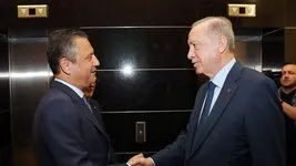 Başkan Erdoğan tarafından kabul edilen Özgür Özel görüşmeyi anlattı: Birtakım gülüşmeler, karşılıklı espriler oldu