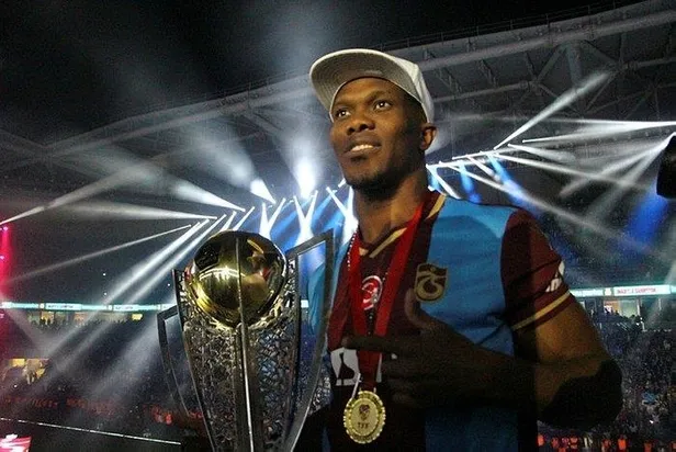 trabzonsporun-sampiyon-hocasi-abdullah-avcidan-futbol-plusa-ozel-aciklamalar-nwakaeme-giderse-b-plani-1653924029768.jpeg Trabzonspor'un şampiyon hocası Abdullah Avcı'dan Futbol Plus'a özel açıklamalar: Nwakaeme giderse B planı...-7