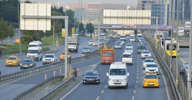 Son dakika: İstanbul yeni haftaya yoğun trafik ile başladı