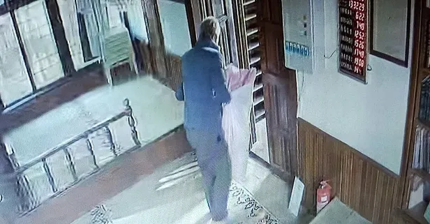 Camideki sadaka kutusunu çuvalına attı: Parayı iade edince serbest kaldı
