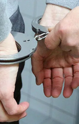 PKK'lı ile FETÖ'cü yasak bölgede yakalandı