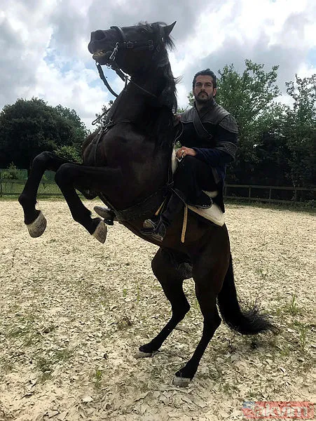 Diriliş Osman'da Burak Özçivit'in yanına bomba transfer! O isim ekranlara geri dönüyor - 5