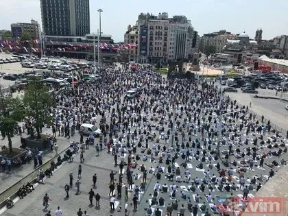27 yıllık hayal gerçek oldu! Taksim Camii ibadete açıldı! Vatandaş Taksim Meydanı’nı doldurdu