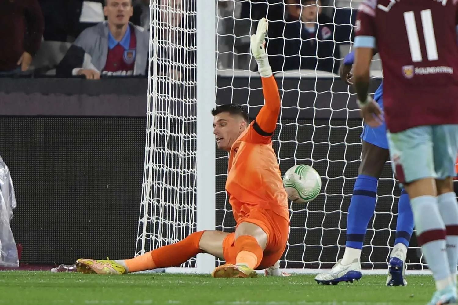 Galatasaray'da kaleye flaş transfer! Muslera sonası eldivenler onun - 21